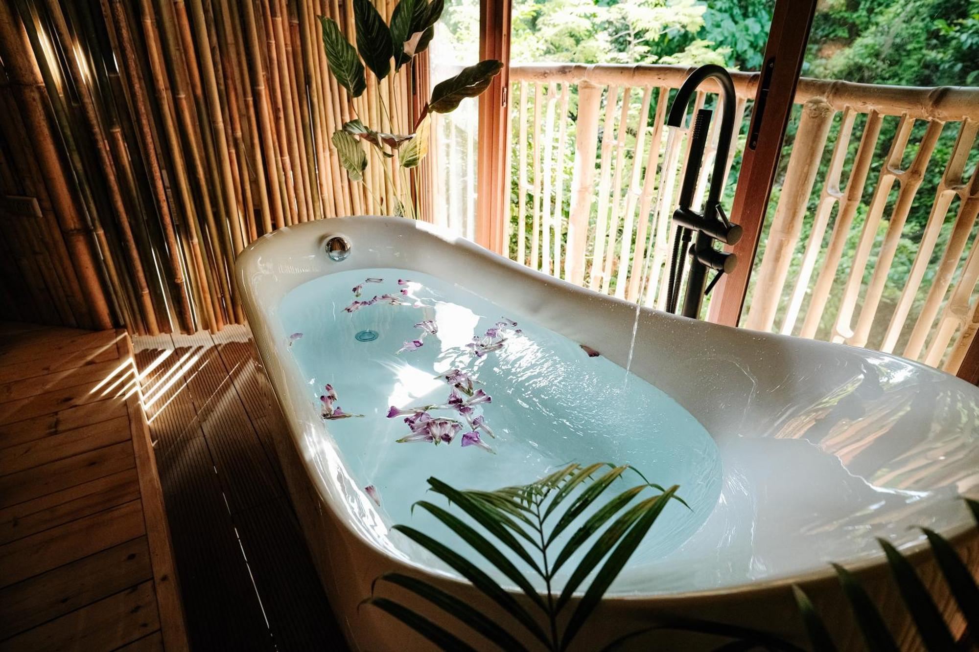 Treehouse De Valentine Balamban Exterior foto